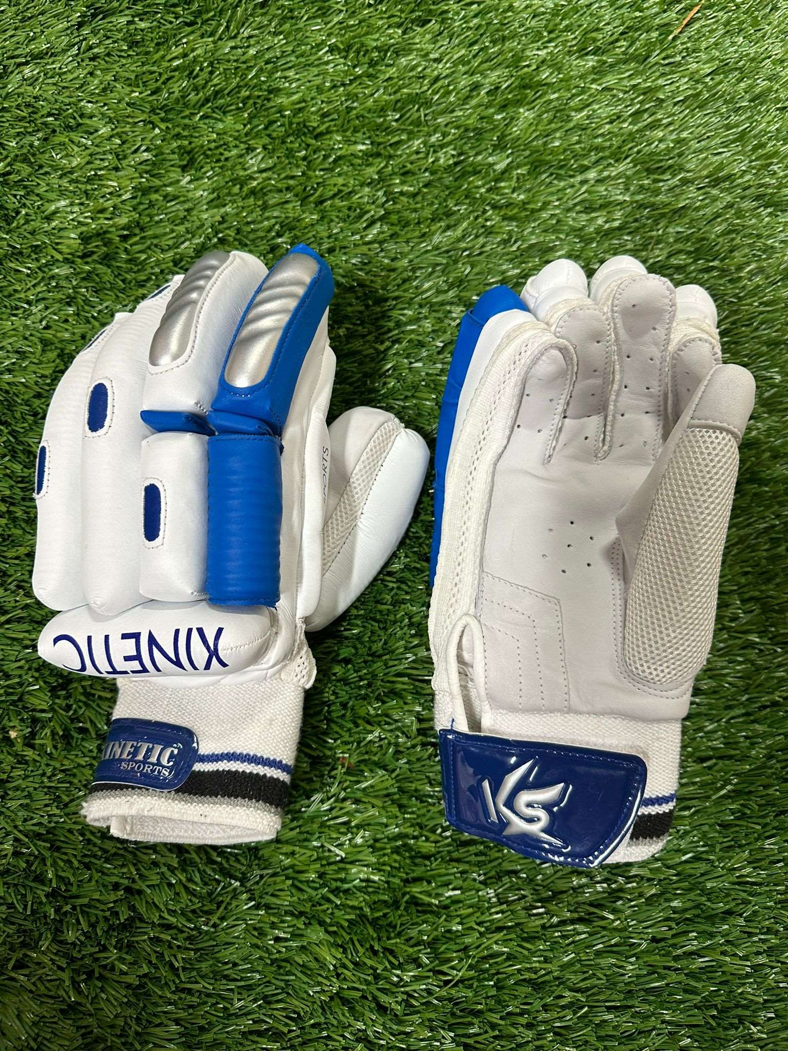 Batsman gloves on sale