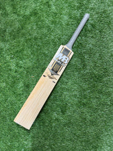 Load image into Gallery viewer, MB Reserve Edition Cricket Bat -01
